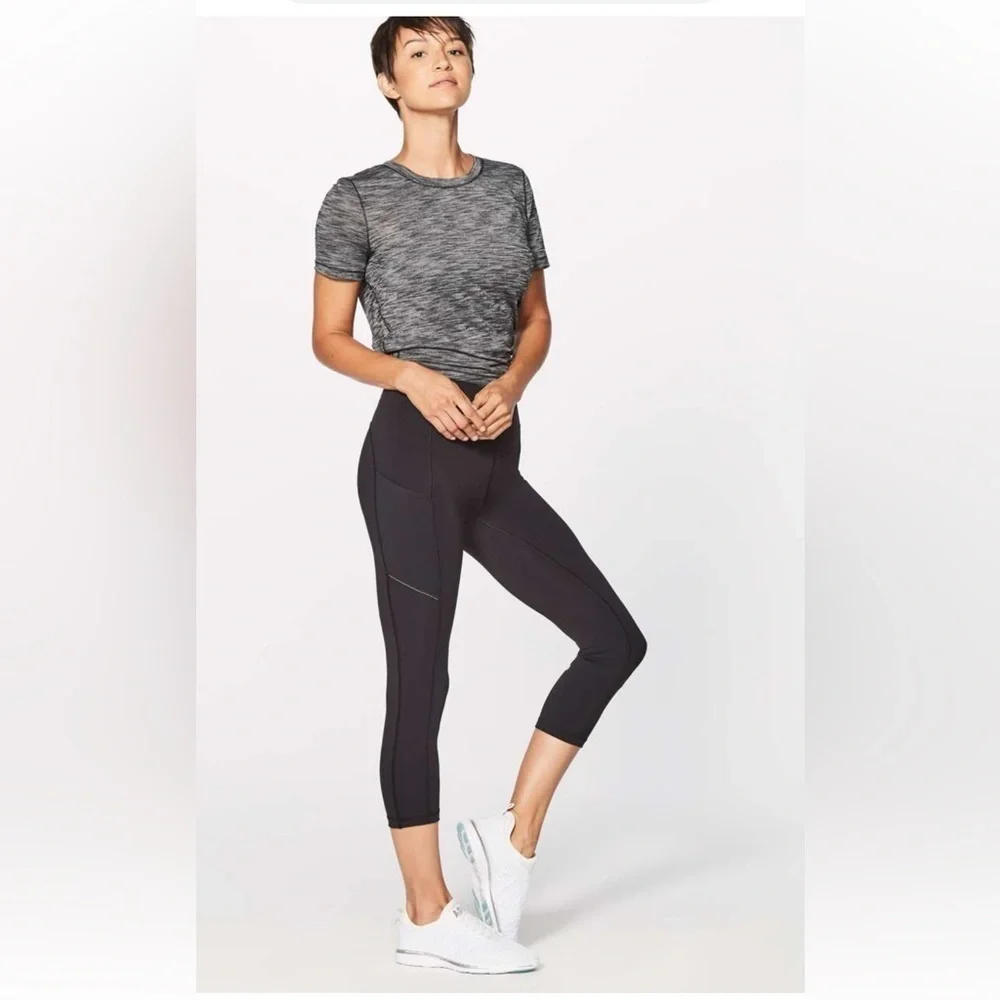 Lululemon Speed Up Crop 21